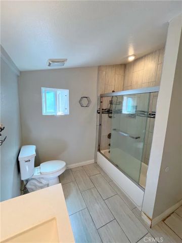 411 S Hewes, Orange, CA 92869