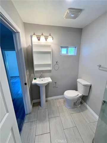 411 S Hewes, Orange, CA 92869