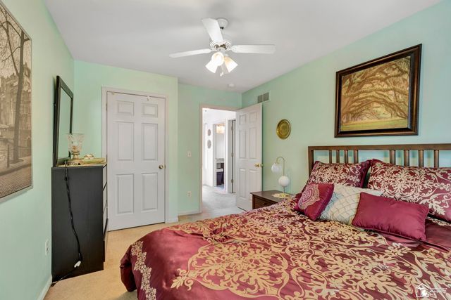 7920 Rivergate Drive, Westland, MI 48185