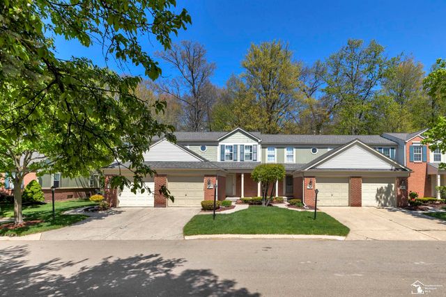 7920 Rivergate Drive, Westland, MI 48185