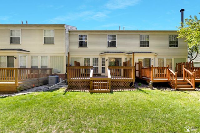7920 Rivergate Drive, Westland, MI 48185