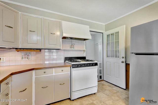 6921 E 12th Avenue, Anchorage, AK 99504
