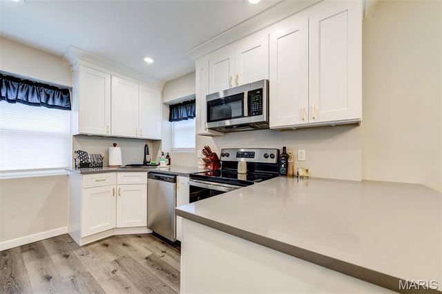 1106 Mona Drive, St Louis, MO 63130