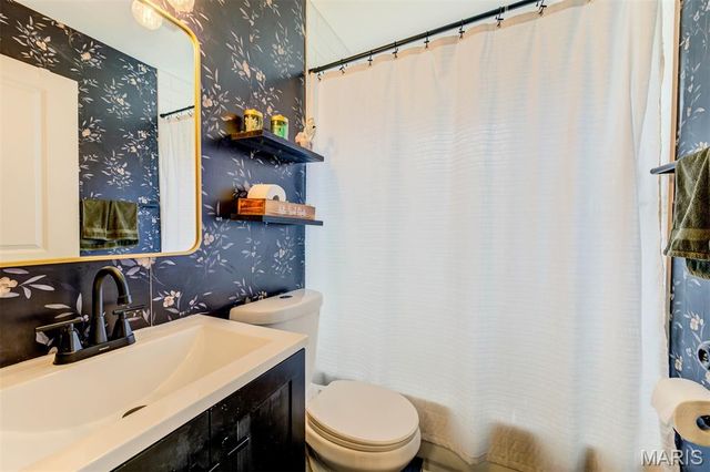 1106 Mona Drive, St Louis, MO 63130