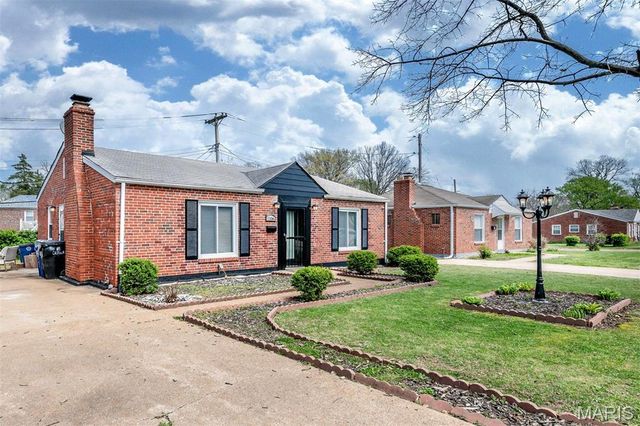 1106 Mona Drive, St Louis, MO 63130