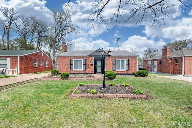 1106 Mona Drive, St Louis, MO 63130
