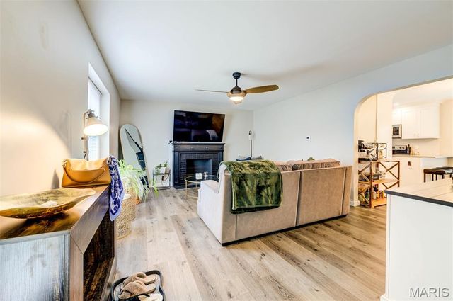1106 Mona Drive, St Louis, MO 63130