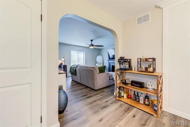 1106 Mona Drive, St Louis, MO 63130
