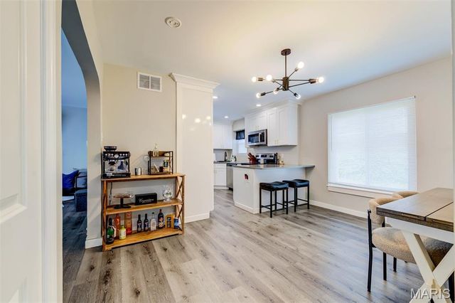 1106 Mona Drive, St Louis, MO 63130