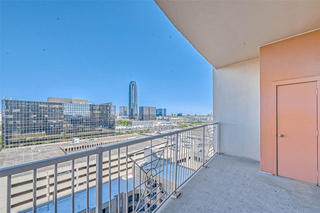 3505 Sage Road 1203, Houston, TX 77056
