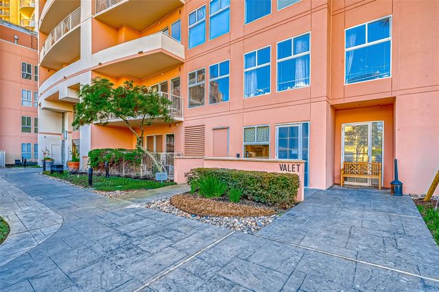 3505 Sage Road 1203, Houston, TX 77056