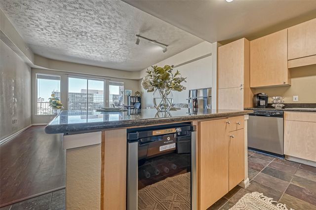 3505 Sage Road 1203, Houston, TX 77056