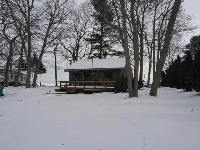 940 Huron Street, East Tawas, MI 48730