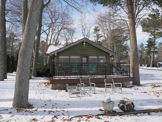 940 Huron Street, East Tawas, MI 48730