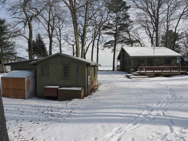 940 Huron Street, East Tawas, MI 48730