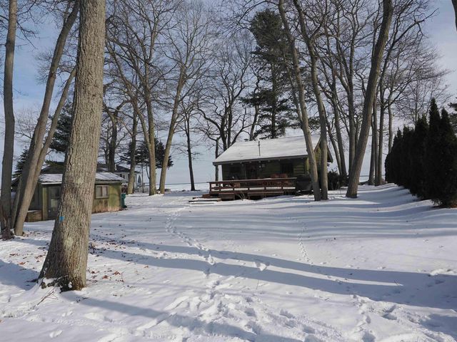 940 Huron Street, East Tawas, MI 48730
