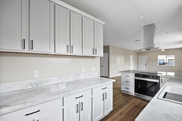 1322 High St, Marysville, CA 95901