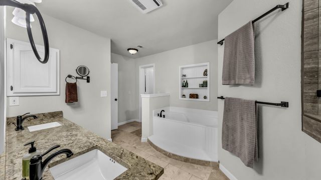 8012 Ravenswood Road, Granbury, TX 76049