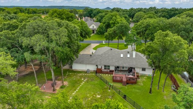8012 Ravenswood Road, Granbury, TX 76049
