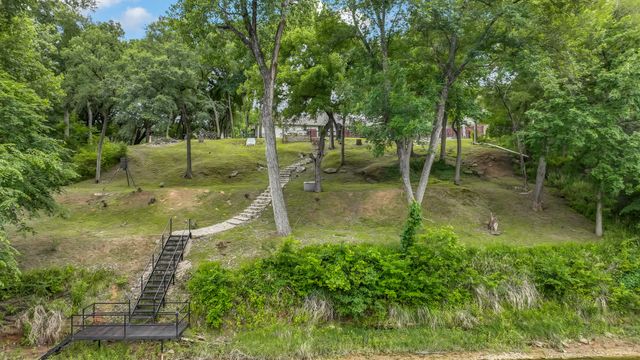 8012 Ravenswood Road, Granbury, TX 76049