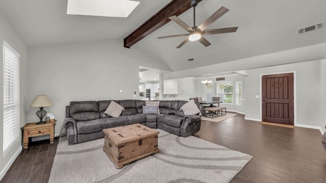 8012 Ravenswood Road, Granbury, TX 76049
