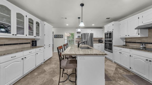 8012 Ravenswood Road, Granbury, TX 76049
