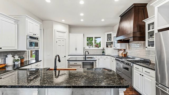 4146 NE Dogwood Canyon Loop, Fayetteville, AR 72704