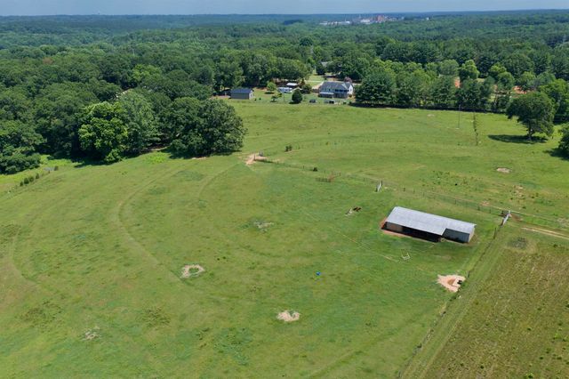 572 Green River Road, Chesnee, SC 29323