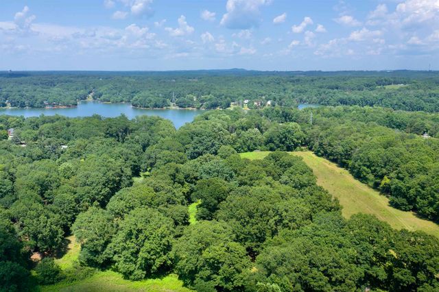 572 Green River Road, Chesnee, SC 29323