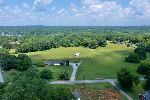 572 Green River Road, Chesnee, SC 29323