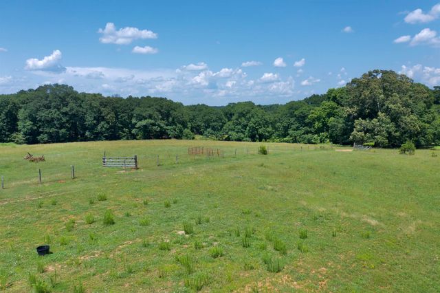 572 Green River Road, Chesnee, SC 29323