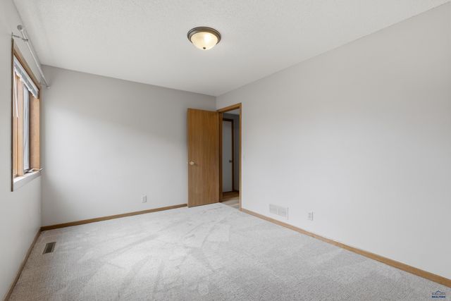 1250 RANGE VIEW CIR, Rapid City, SD 57701