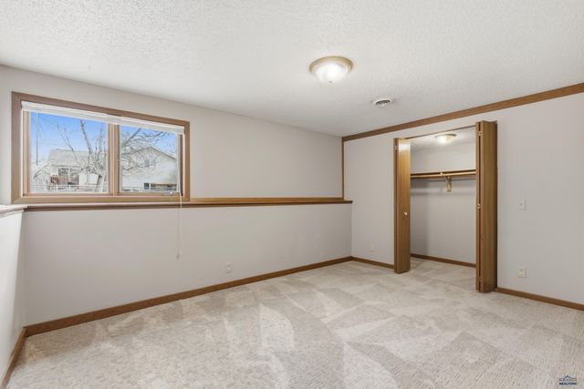 1250 RANGE VIEW CIR, Rapid City, SD 57701