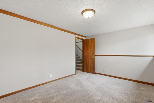 1250 RANGE VIEW CIR, Rapid City, SD 57701