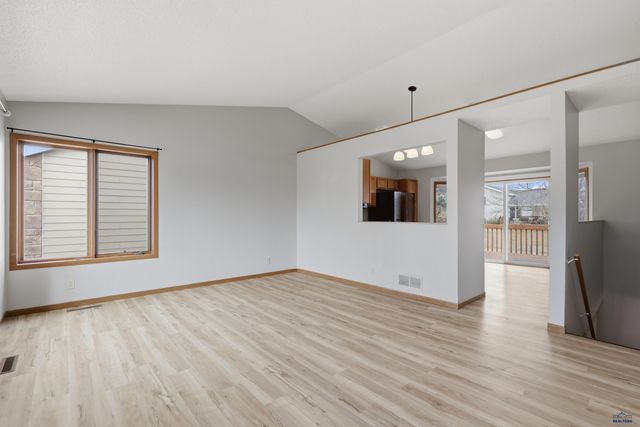 1250 RANGE VIEW CIR, Rapid City, SD 57701