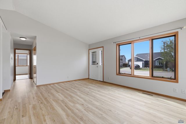 1250 RANGE VIEW CIR, Rapid City, SD 57701