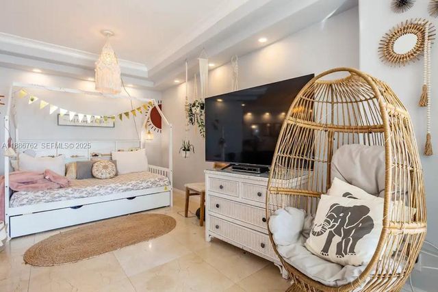3901 S Ocean Drive 14L, Hollywood, FL 33019