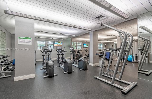 3901 S Ocean Drive 14L, Hollywood, FL 33019