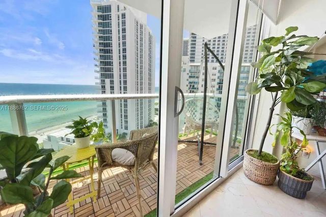 3901 S Ocean Drive 14L, Hollywood, FL 33019
