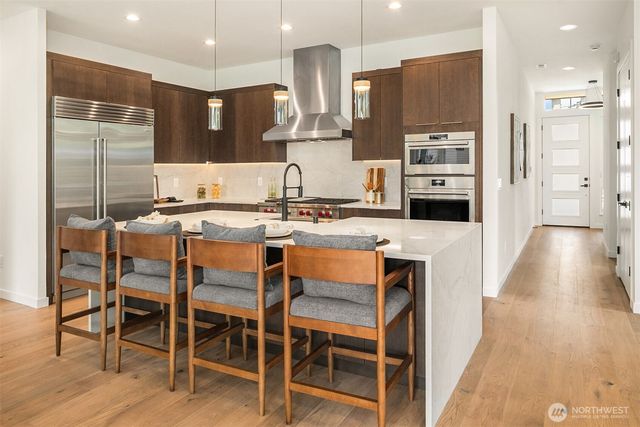 7925 NE 124th Street, Kirkland, WA 98034
