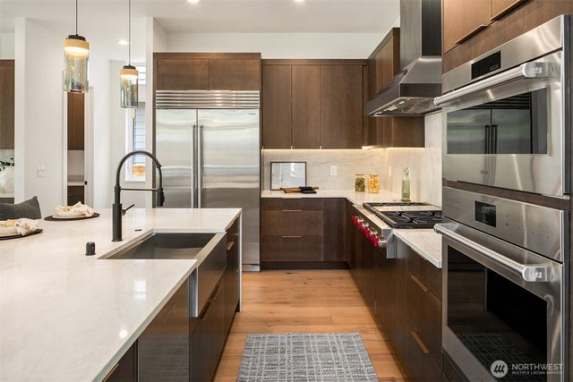 7925 NE 124th Street, Kirkland, WA 98034