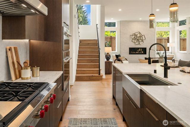 7925 NE 124th Street, Kirkland, WA 98034