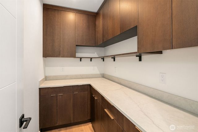7925 NE 124th Street, Kirkland, WA 98034