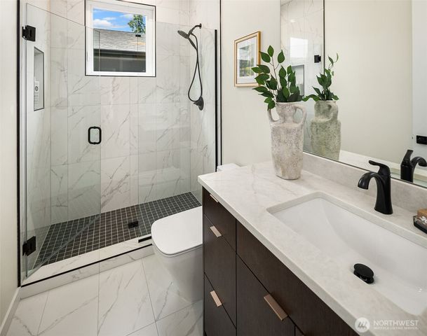 7925 NE 124th Street, Kirkland, WA 98034