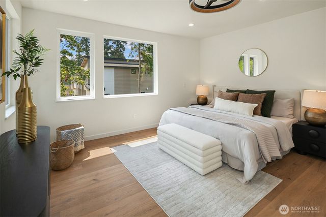 7925 NE 124th Street, Kirkland, WA 98034