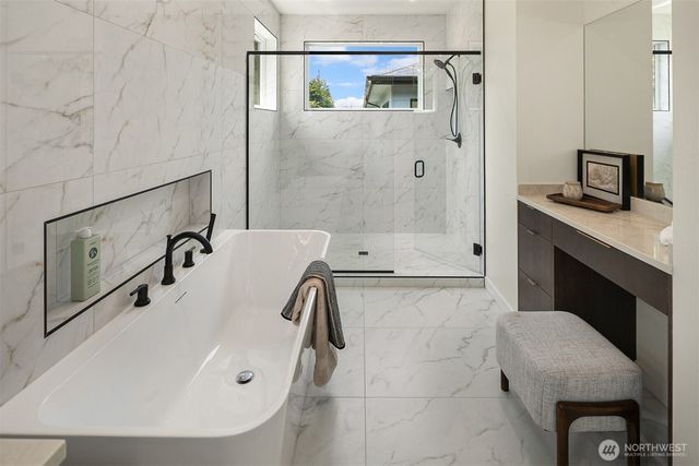 7925 NE 124th Street, Kirkland, WA 98034