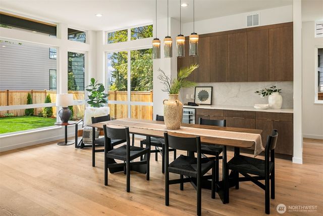 7925 NE 124th Street, Kirkland, WA 98034
