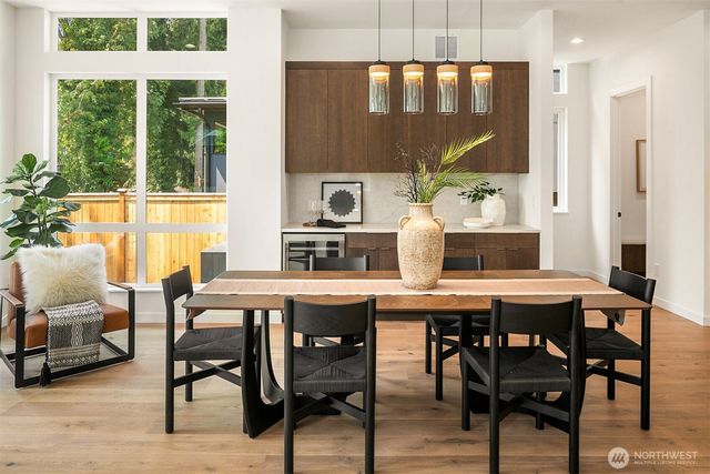 7925 NE 124th Street, Kirkland, WA 98034