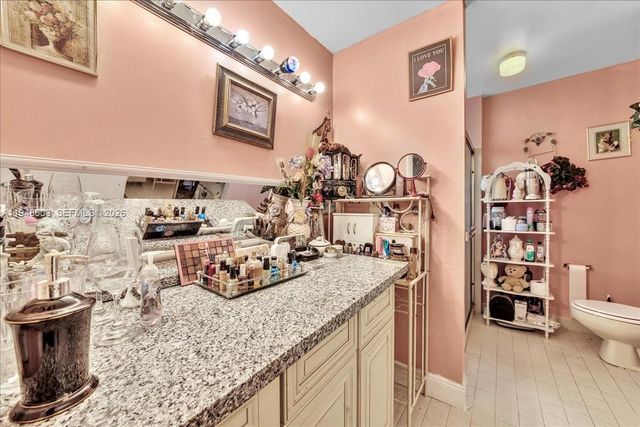 12113 NW 33rd St, Sunrise, FL 33323