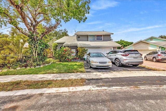 12113 NW 33rd St, Sunrise, FL 33323